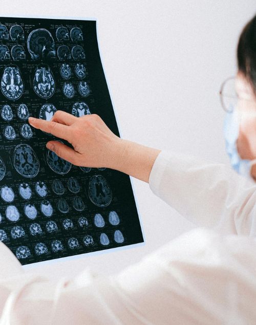 Jak wygląda podstawowe badanie neurologiczne?